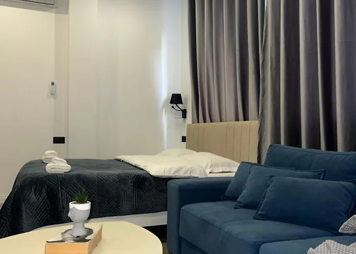 Cane Apartments