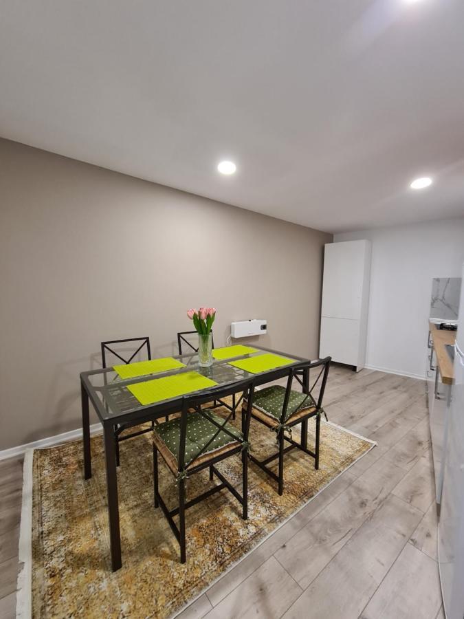 Cane Apartment